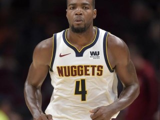 现役NBA中锋身高排名，谁在篮下筑起空中长城？