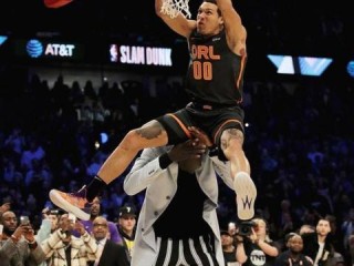 九指扣篮王怎么打？从绿军铁血到NBA传奇的逆袭之路