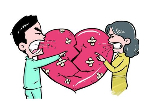 C罗与前女友伊莲娜分手之谜，聚光灯下的爱情，为何终究败给了现实？