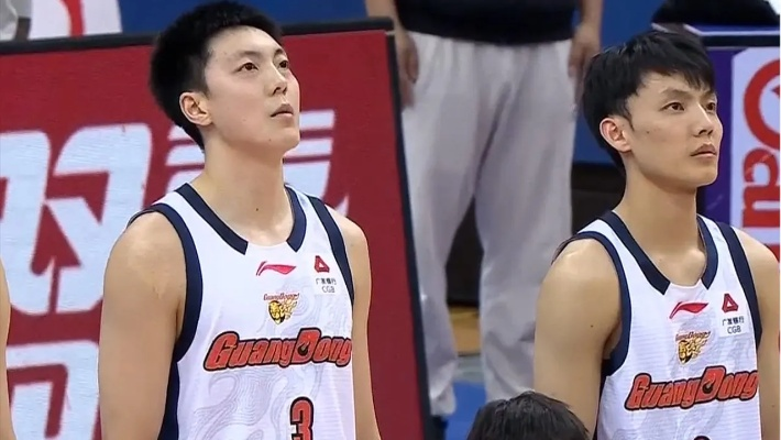 胡明轩的CBA起点，从青涩少年到广东队核心的成长之路