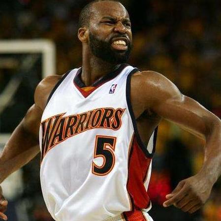 詹姆斯有没有扣碎过篮板？NBA最暴力扣篮的真相与传说
